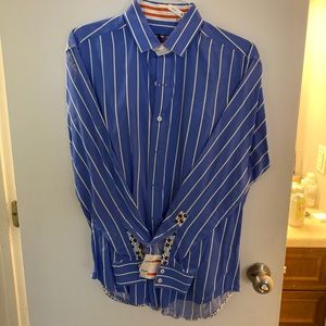 Robert Graham button-down in excellent condition.